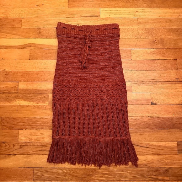 Abercrombie & Fitch Crochet High Waisted Skirt - Picture 2 of 2